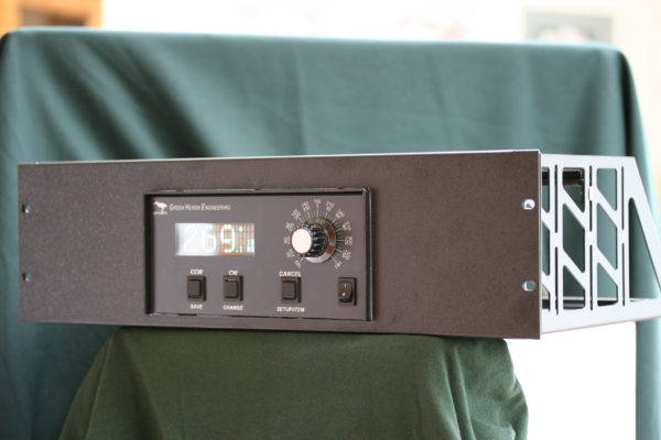 RT-21 Rack Shelf Mount